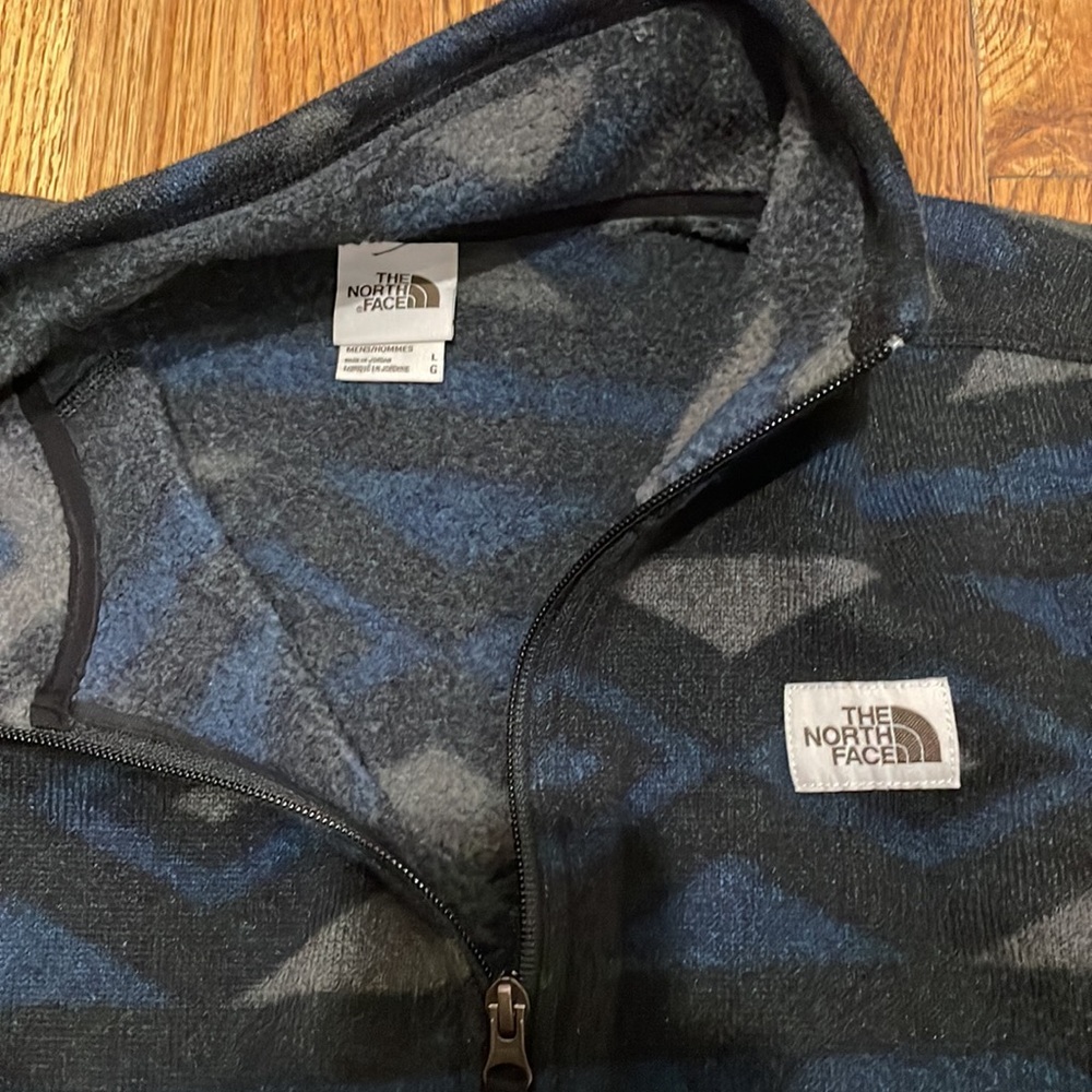 Large Patterned North Face Quarter Zip - image 2